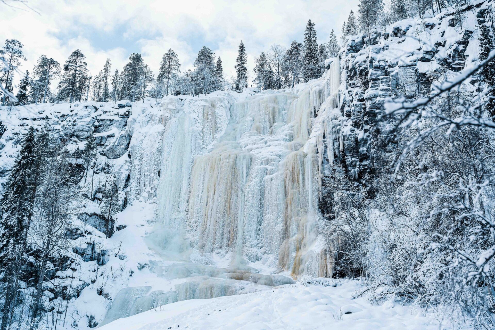 Korem Water Fall Korouoma Frozen Waterfalls Hike - Visit Rovaniemi