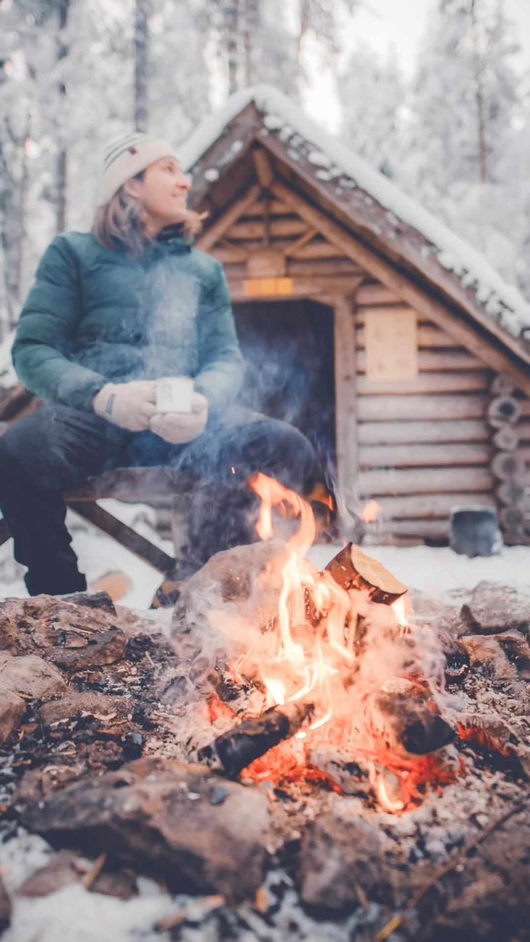 Perfect weather for winter hiking and enjoying quiet moments in nature. Reels by @tonieskelinen #visitrovaniemi #hiking #winter #nature #campfire