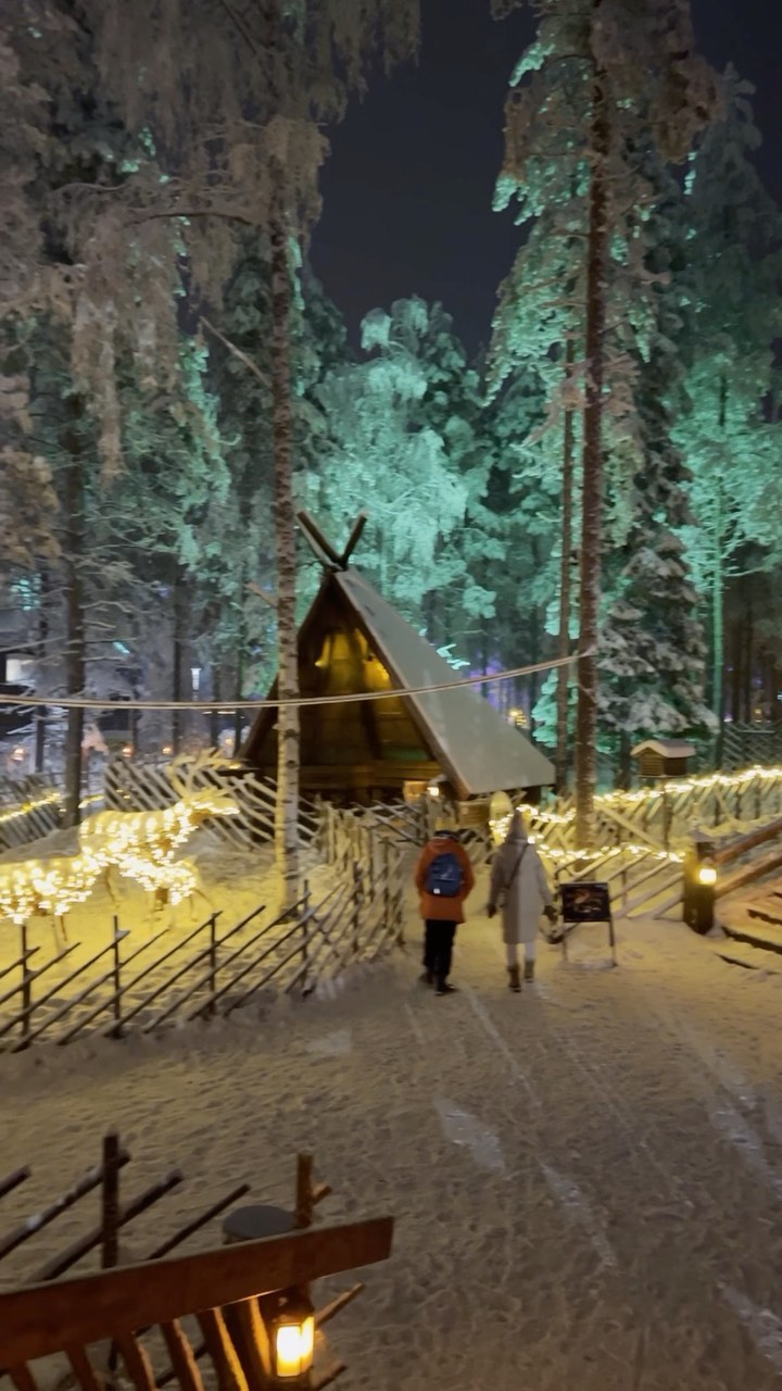 Follow our Christmas calendar ❤️ December the 2nd. A Beautiful and calm morning at The Santa Claus Village. #visitrovaniemi #arcticcircle #lapland #finland @santaclausreindeer