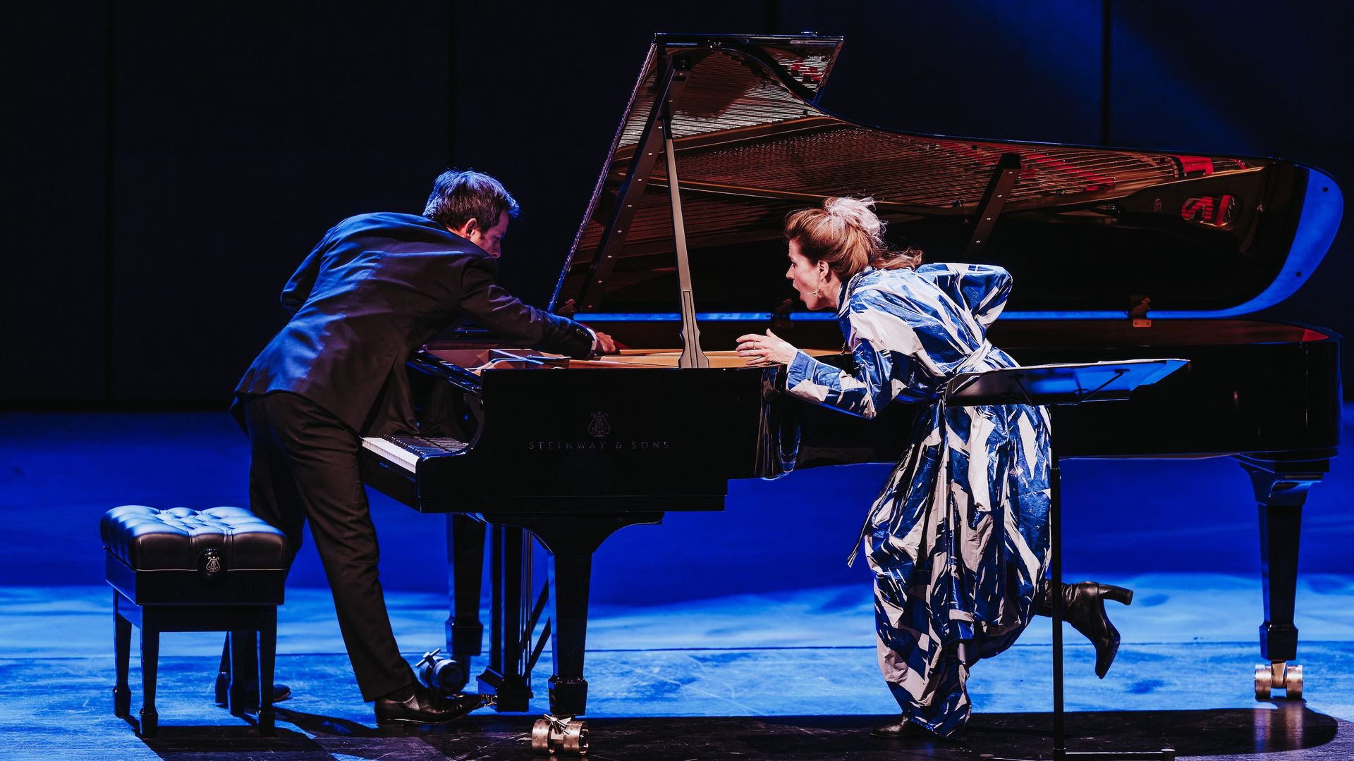 Barbara Hannigan ja Bertrand Chamayou lavalla konsertissa