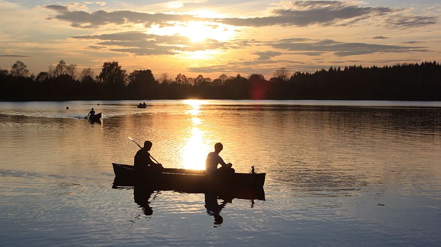 Canoein under the Midnight sun with Wild About Lapland