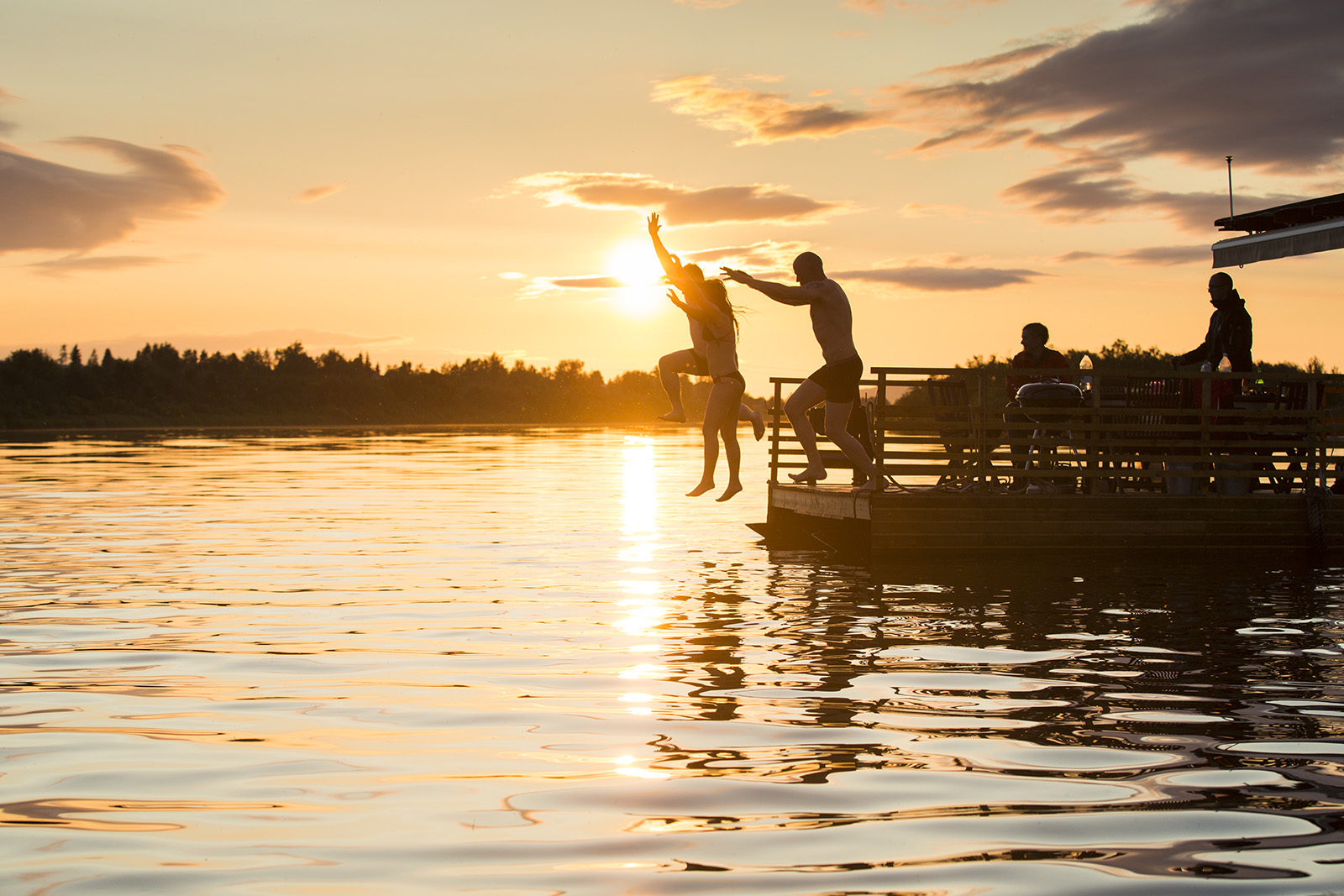 Midnight Sun Tours in 24 Hour Light - Visit Rovaniemi