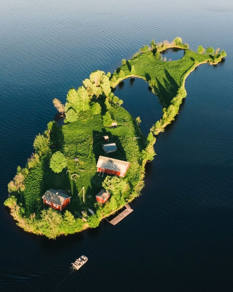 Kotisaari-island-in-Rovaniemi-Lapland-Finland-Visit-Rovaniemi-and-Lapland-safaris.jpg