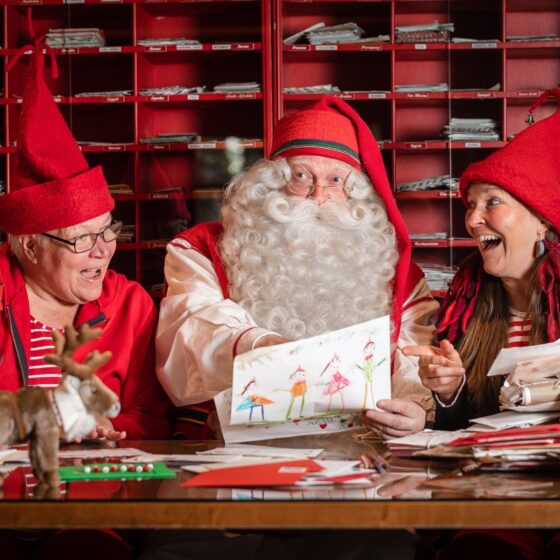 Santa Claus with Elves at Post Office at the Arctic Circle in Rovaniemi Lapland Finland (6) (1)