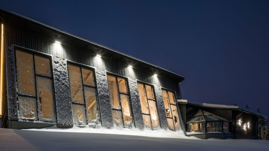 Restaurant Arctic Eye large windows face North