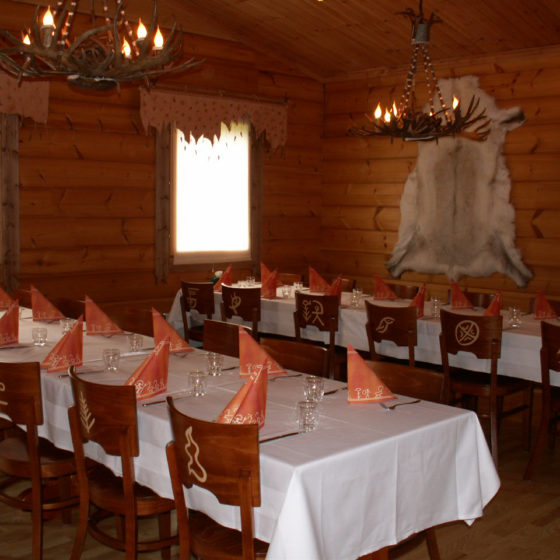 Konttaniemi Reindeer Farm Charter Restaurant Porohovi